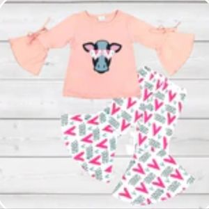 2 piece bell sleeve & pants hearts & cow outfit 4x 8/9 NWT